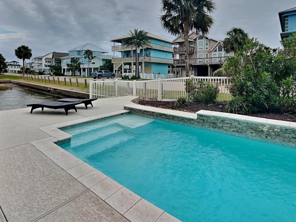 Rose By The Bay, Galveston