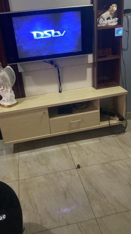 Service apartment, Abudža