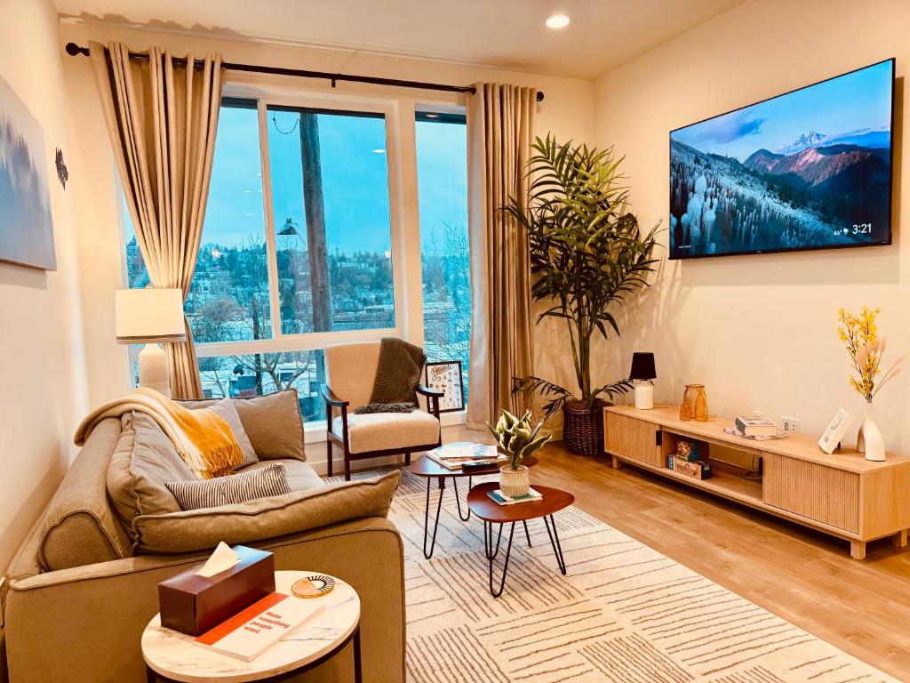 Luxe & Bright Gem - Prime Location, Roof Deck, View, Seattle