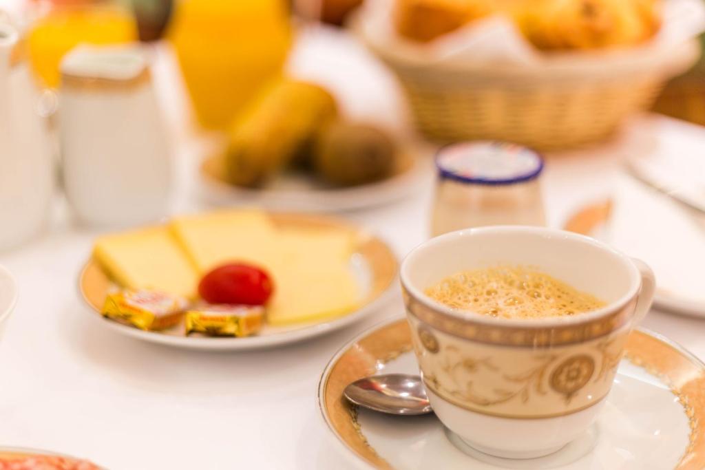 อาหารและเครื่องดื่ม