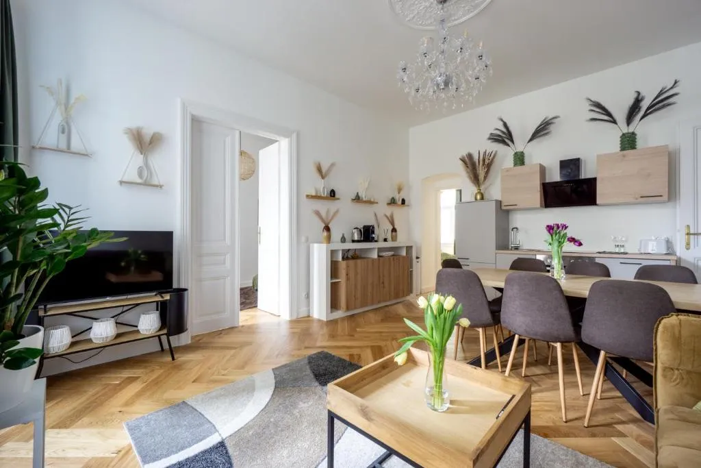 Central elegant Heritage Apartment with modern comfort, hotel in Vienna