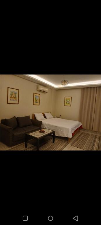 Enter compound, Hurghada