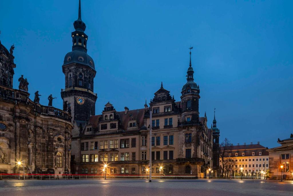 Hotel Taschenbergpalais Kempinski Image