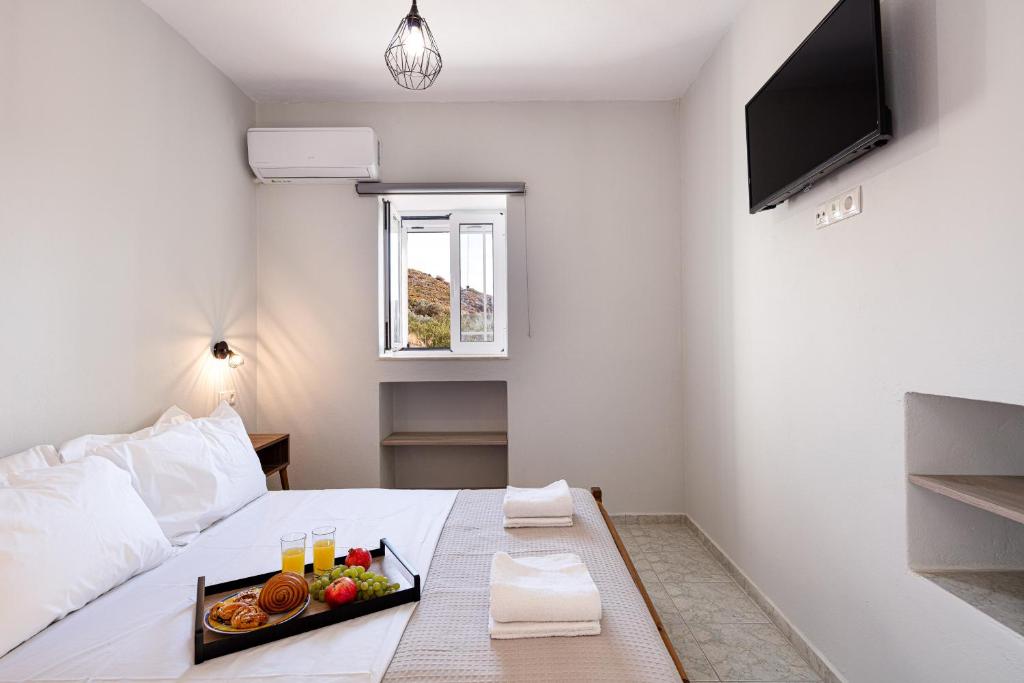 House Verg, heavenly escape up to 4 guests!, Triopetra