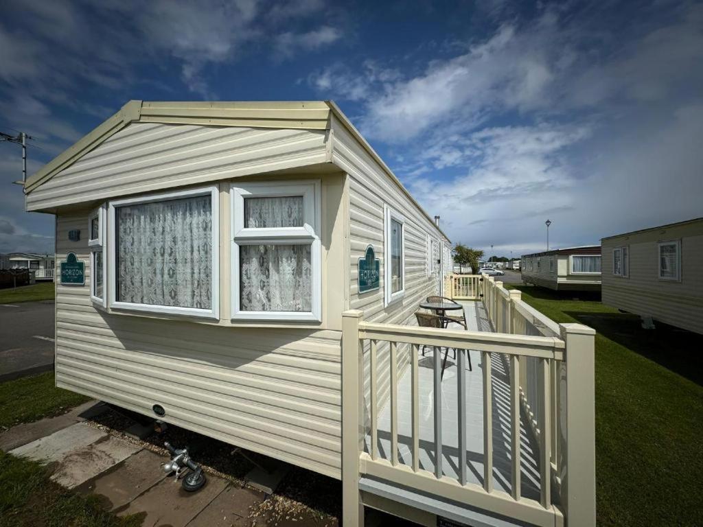 The Chase i35 - pet friendly, Wifi, bed linen - Meadow Lakes Caravan & Lodge Hire, Ingoldmells