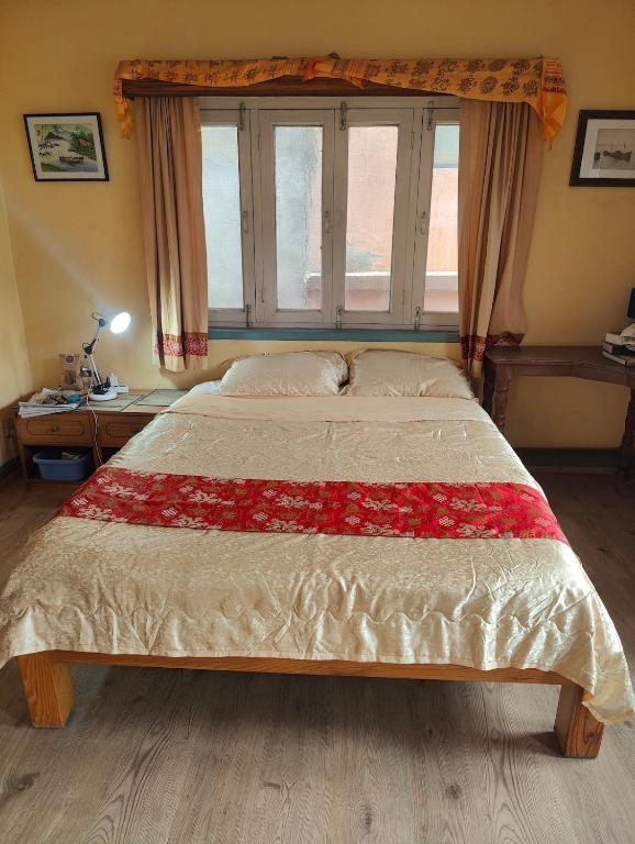 sal's pizza penthouse — Lazimpat