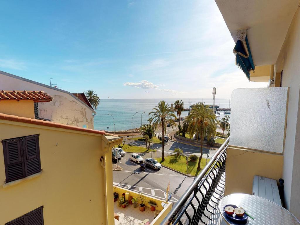 Studio moderne climatisé, balcon et vue mer - FR-1-196-214 - 1