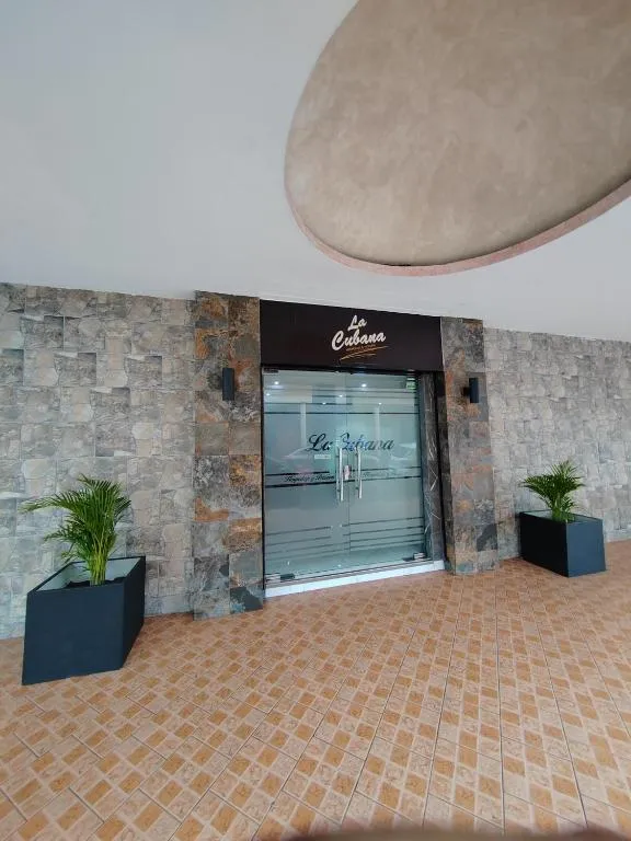 Hotel LC, hotell sihtkohas Colón