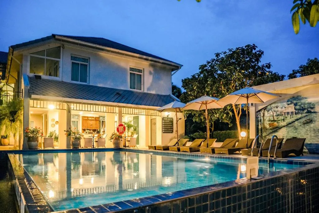 Villa Amphawa, hotel in Amphawa