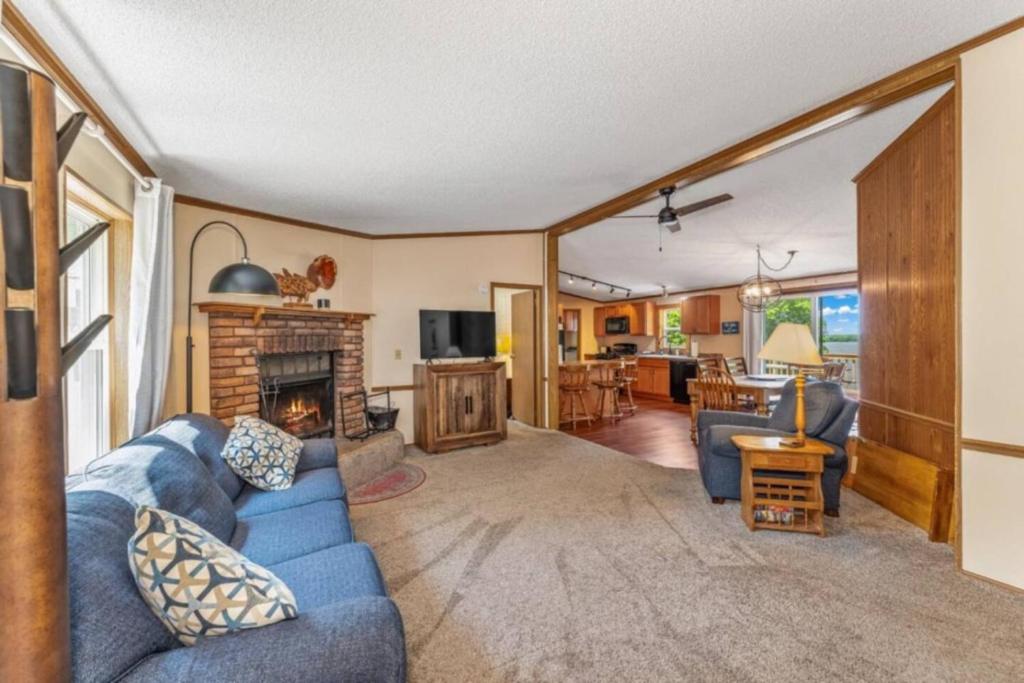 TB-15 Thunder Bay Resort Cabin15, Phelps