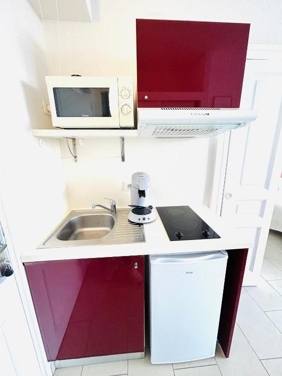 T2 avec PISCINE Chauffée - VUE EXCEPTIONNELLE sur la Mer - Parking & Wifi - Plage à 50m - 5