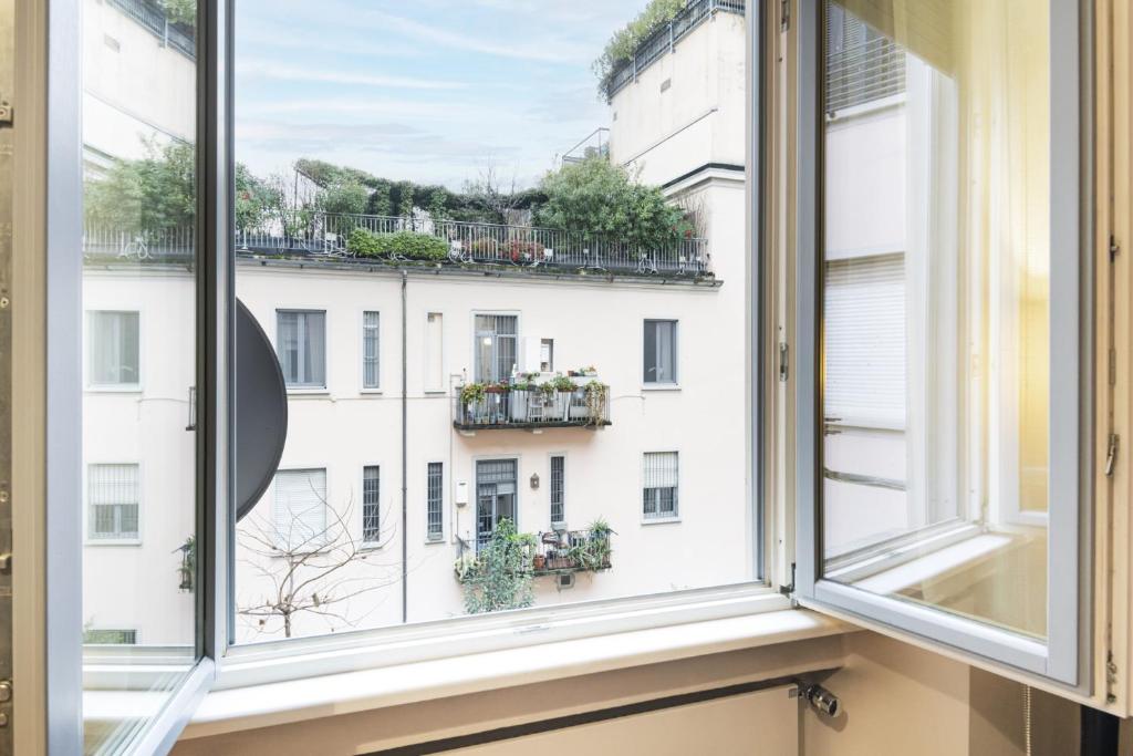 Easylife - Milano - Mercato 5 - Brera - 2