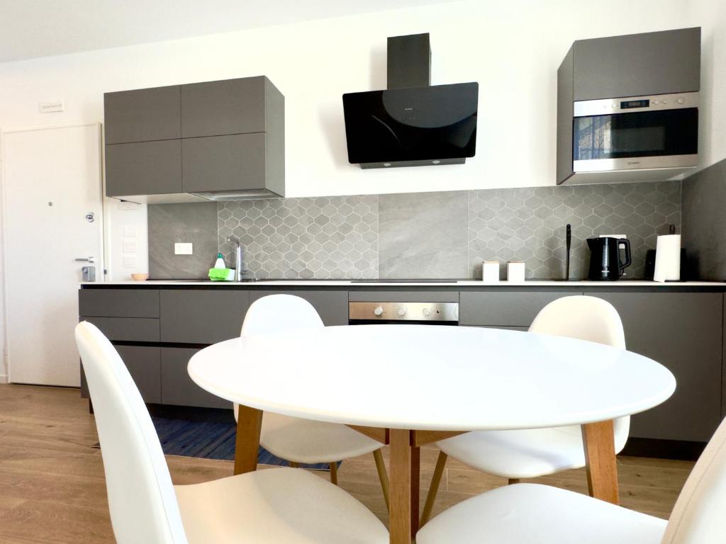 20 min Venezia Modern Apartament with terrace - 4