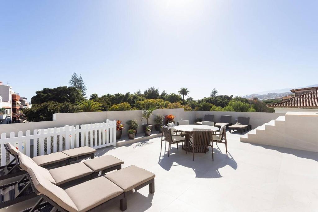 Sunnyland luxury villa santacruz - 4