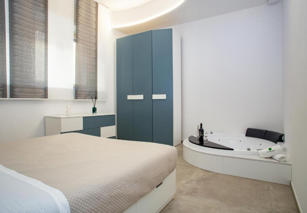 Urban Suite - The Fab Stay - 5