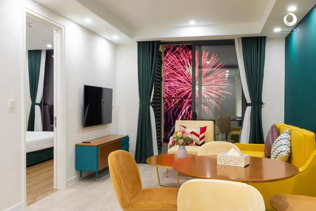 Luna Sol Apartment - Sunset & Firework Signature, hotel in Phú Quốc