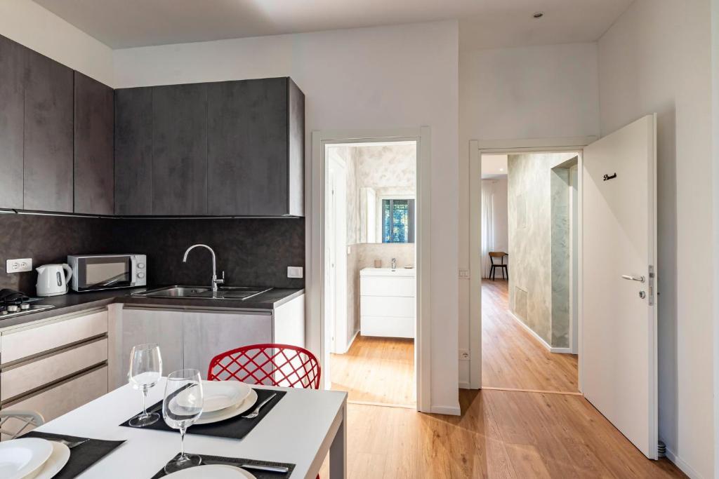 GuestHost - Padova living Experience - Diamante Apartment, Rubino Room and Smeraldo Room with shared refreshment area - 3