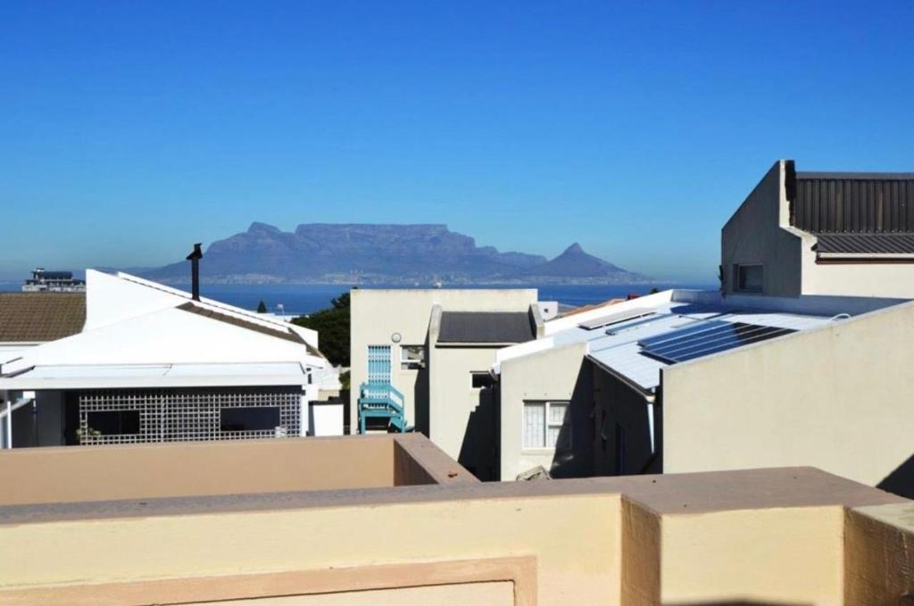 Inside residence, Bloubergstrand
