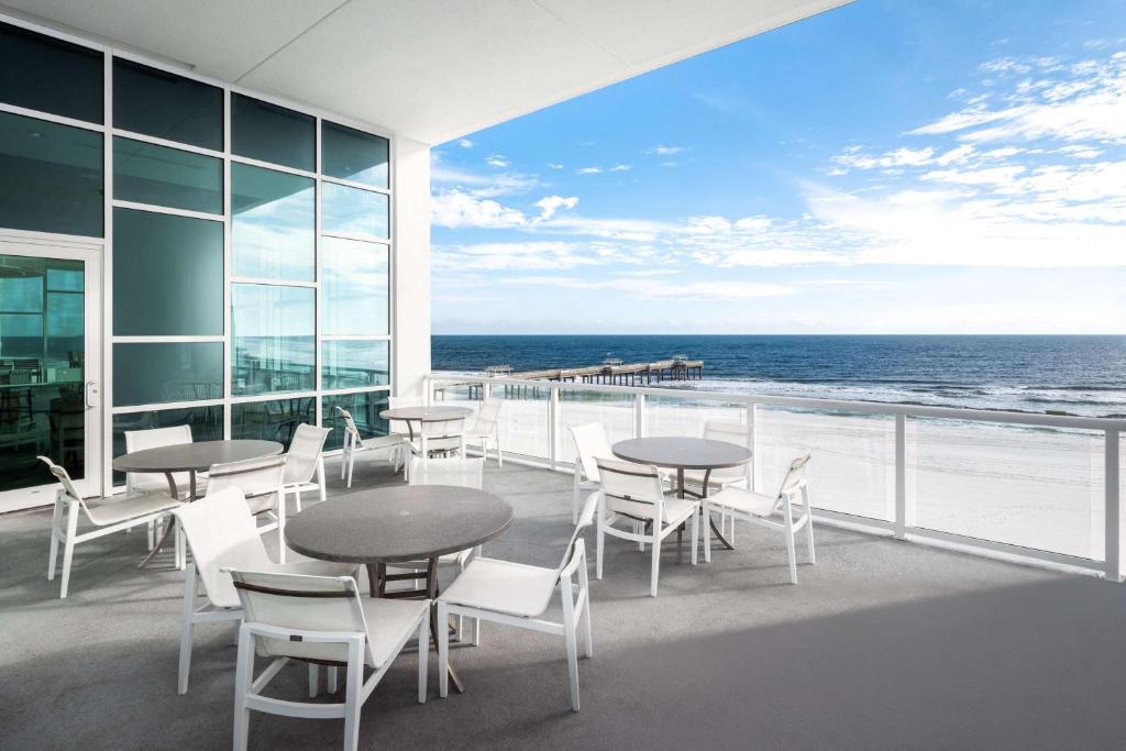 Exterior view, Best Western Premier The Tides in Orange Beach (AL)