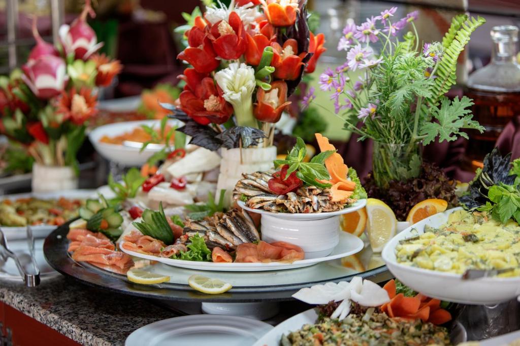 Alaiye Kleopatra Hotel — Restaurant & bars in Alanya