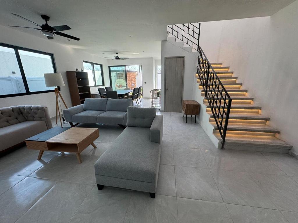 Resting family home, Temixco