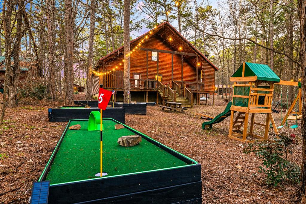 Close to Lake Putt Putt, Pool Table, Play set, Broken Bow