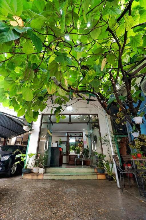 Khách sạn Giao Thông