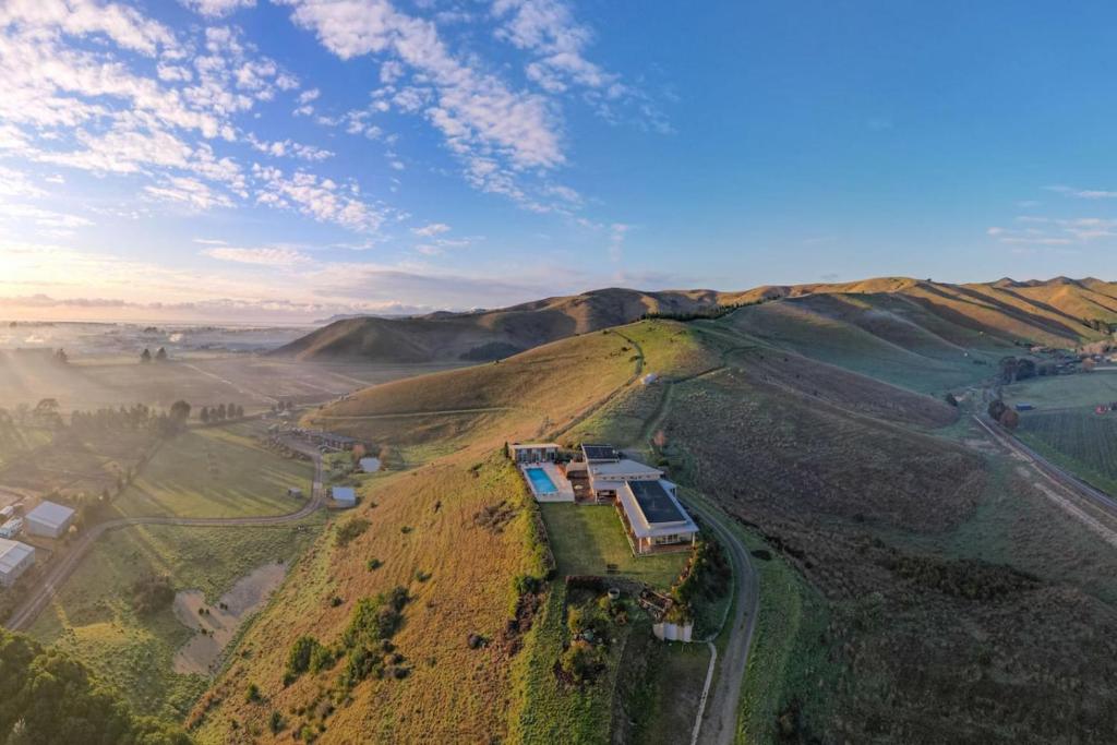 Mountainview Villa Suite in an 6-bedroom Villa, Blenheim