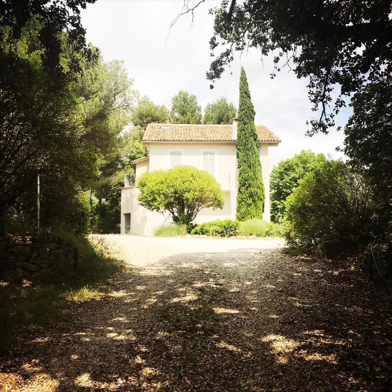 Bastide provençale avec piscine, Marseille