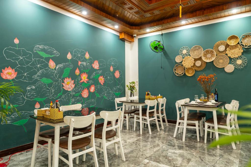 南河酒店 (Southern River Hotel)