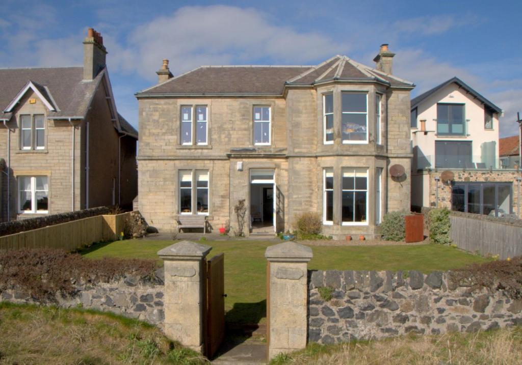 Lower Rocklands, Earlsferry