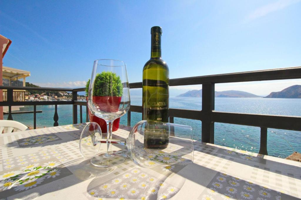 Studio Mihovil, Baška