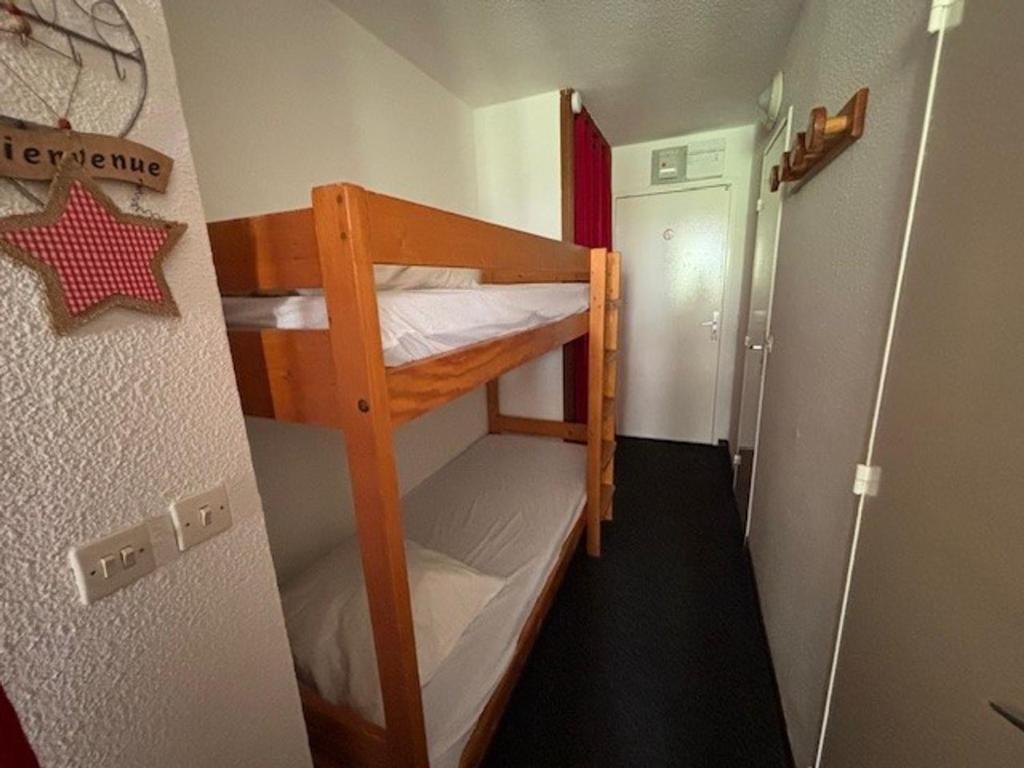 Studio cosy avec balcon, accès direct aux pistes, Wi-Fi gratuit - FR-1-449-51 - 5