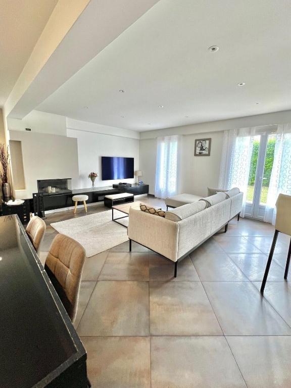Single-family home in Mandelieu - 5
