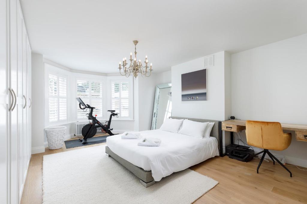 Spacious 2 Bedroom Apartment With Beautiful Garde, Brighton and Hove