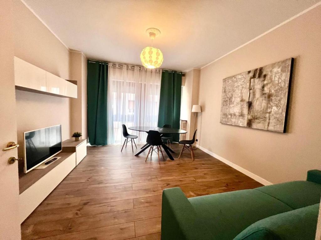 Kibilù - Elegant City-Center Apartment Near Hospitals Fast Wi-Fi, Varese