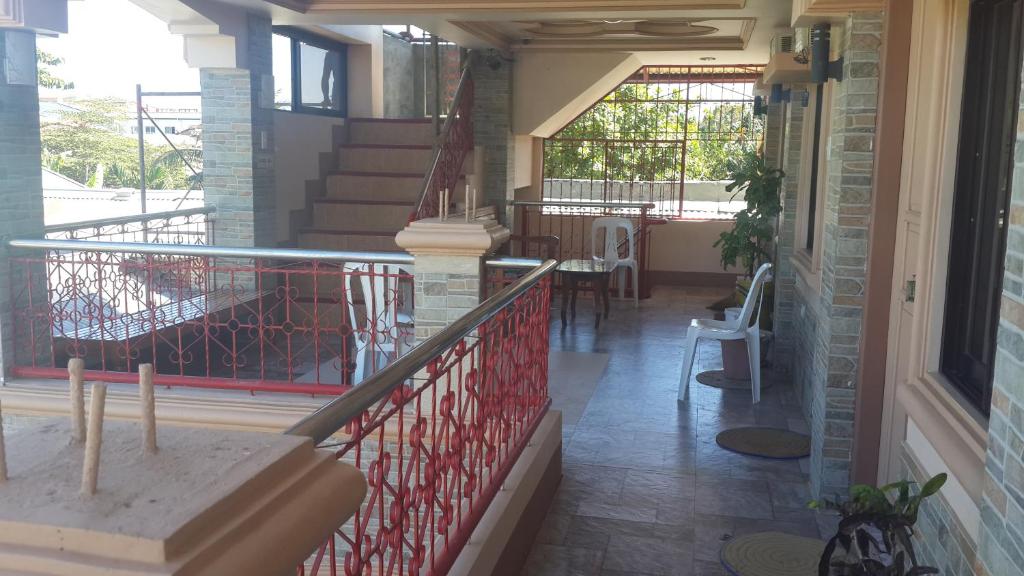 Balcony/terrace, Eden Travellers Lodge in Palawan