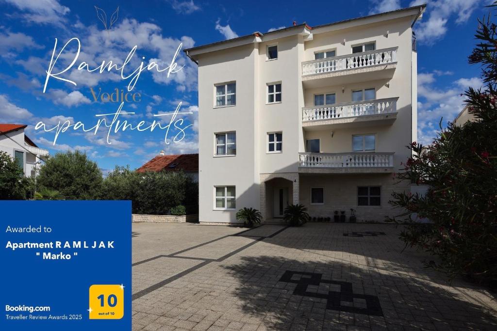 Apartment R A M L J A K - Zimmer  Marko , Vodice