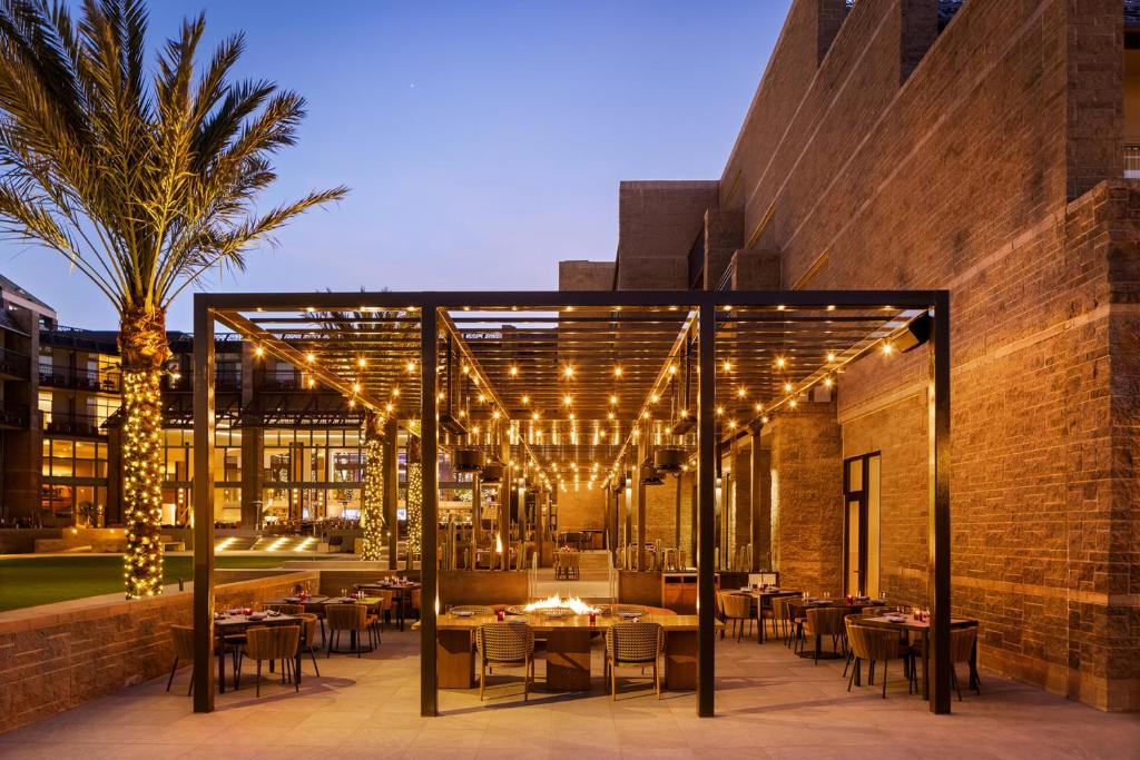 Phoenix Grand Hyatt Scottsdale Resort Additional