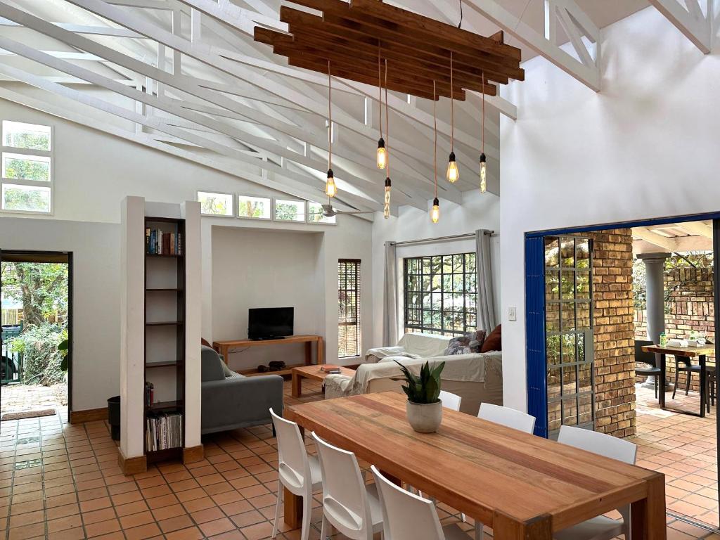 Three on Taurus, Nelspruit