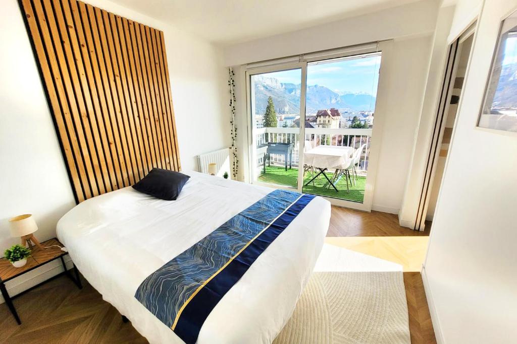Panorama Stay, Pool, Balcony and Mountain View - 4