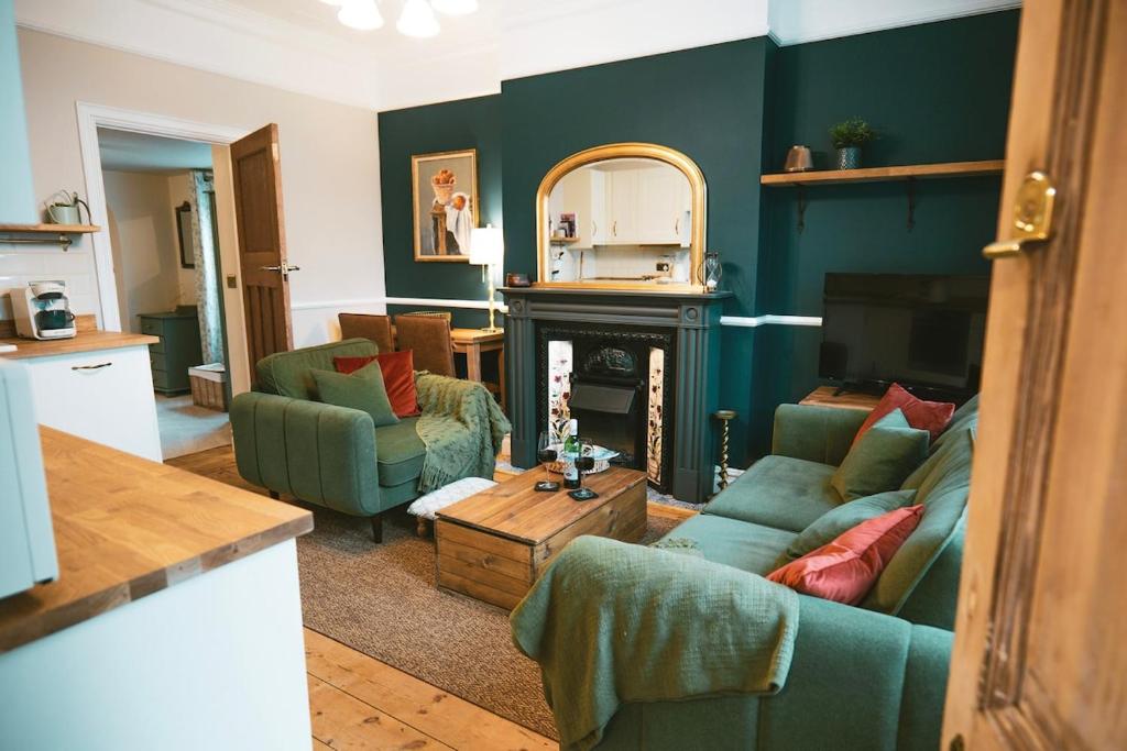 The Prestbury Annexe, Cheltenham