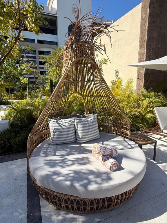 Luxurious 2-Bedroom Condo - 3