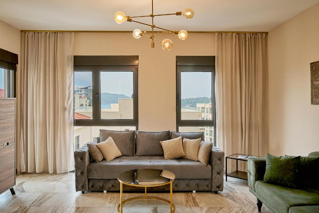 TERRA Modern Designer Apartment just 4 Minutes from the Beach - 3