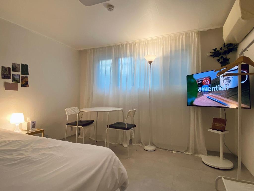 Rise and Shine, Seoul