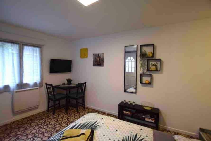 Studio dans maison individuelle - 1