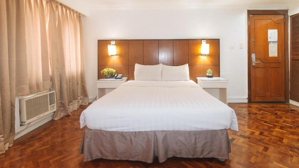 Comfy Inn Manila Kalaw by RedDoorz, Manila