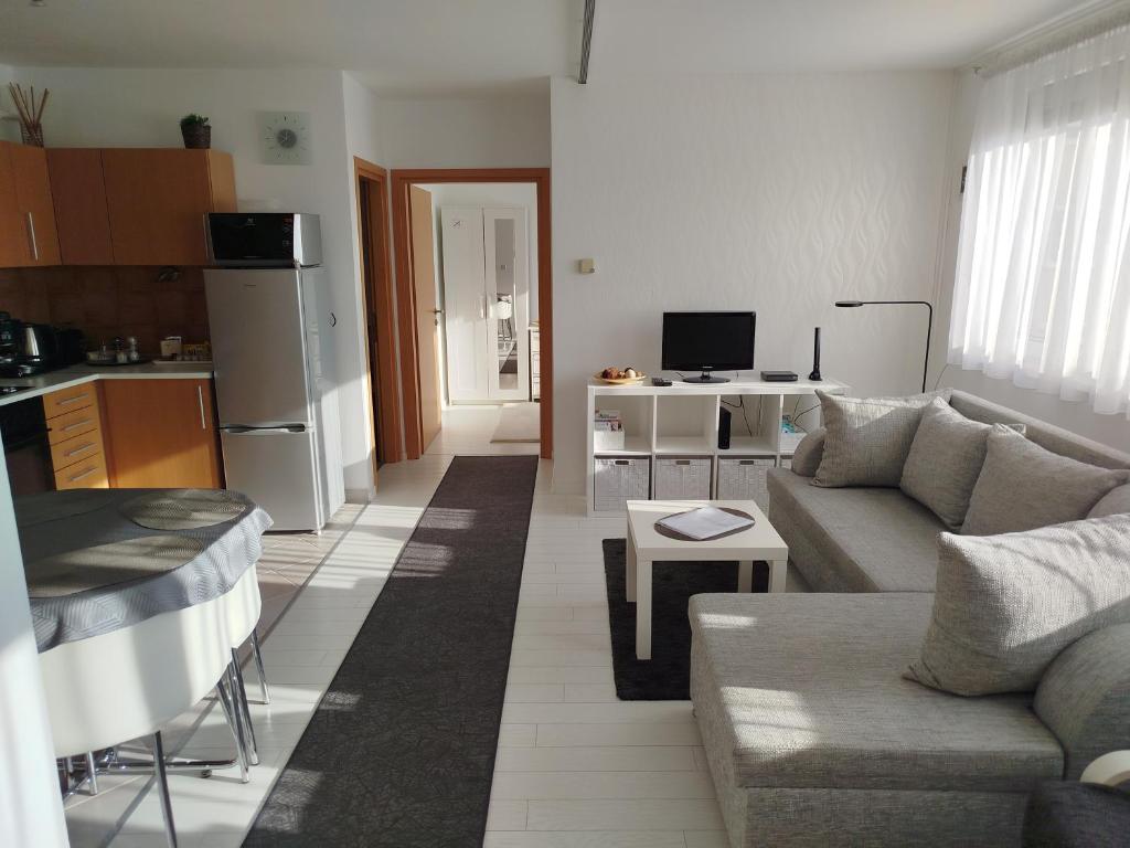 Csongor Apartman, Budapest