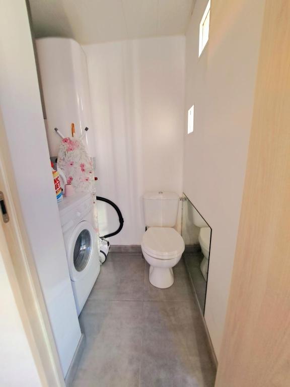 Comfortable studio-from city center and beaches - 5