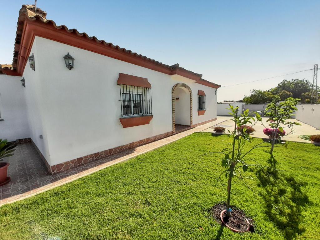 Charming villa in Chiclana de la Frontera with private pool - 4